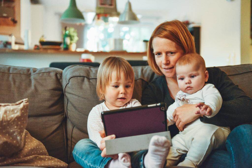 Wann sind Babysitterinnen sinnvoll? RatgeberMagazin Rat und Hilfe für das alltägliche Leben