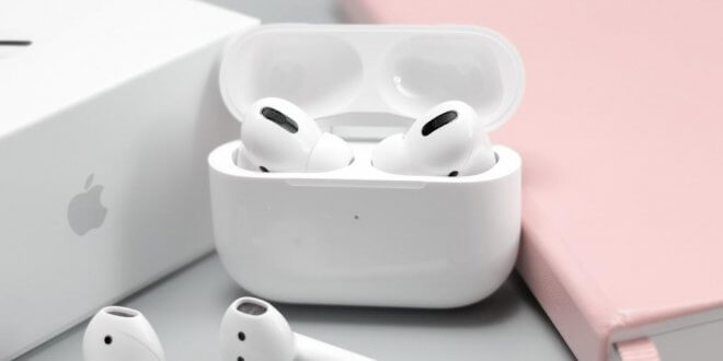 AirPods in Ladecase