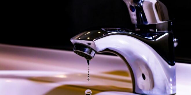 tropfender Wasserhahn