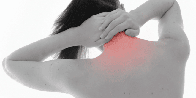 Steifer Nacken – Die besten Tipps gegen einen steifen Hals