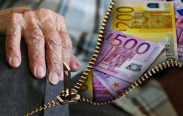 Rentenerhöhung 2016: Pensionäre in der Steuerpflicht