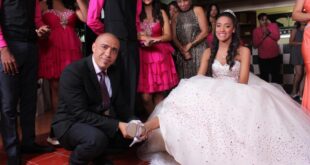 Ballkleid und Schuhe