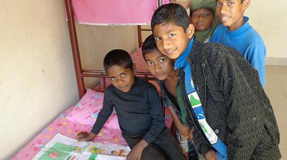 Kindern in Bangladesch Helfen mit Einkauf bei Rewe [Sponsored Video]